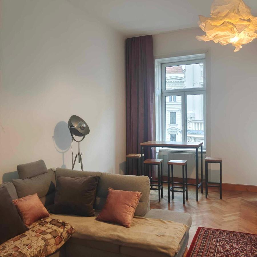Large 4 Room Apartment In The Center Of ウィーン エクステリア 写真